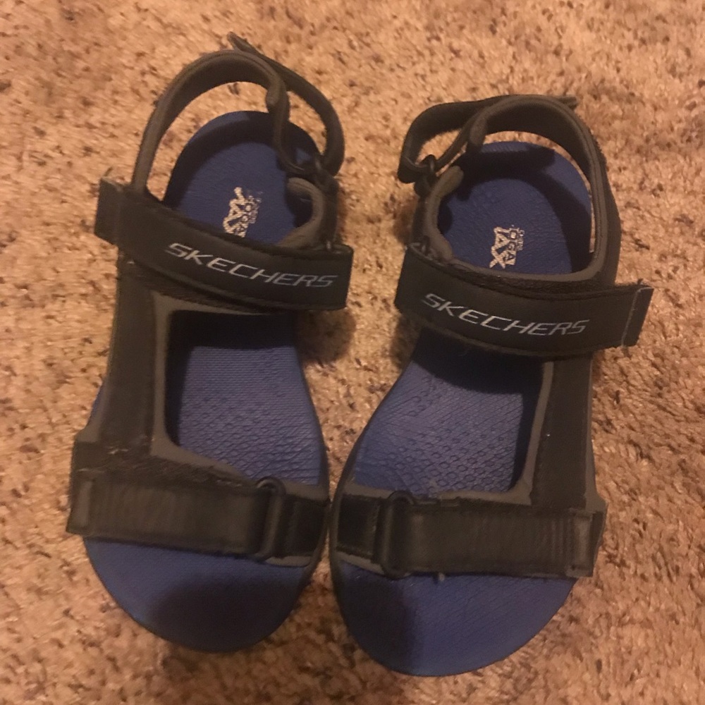 Boys size 1 sketcher sandals
